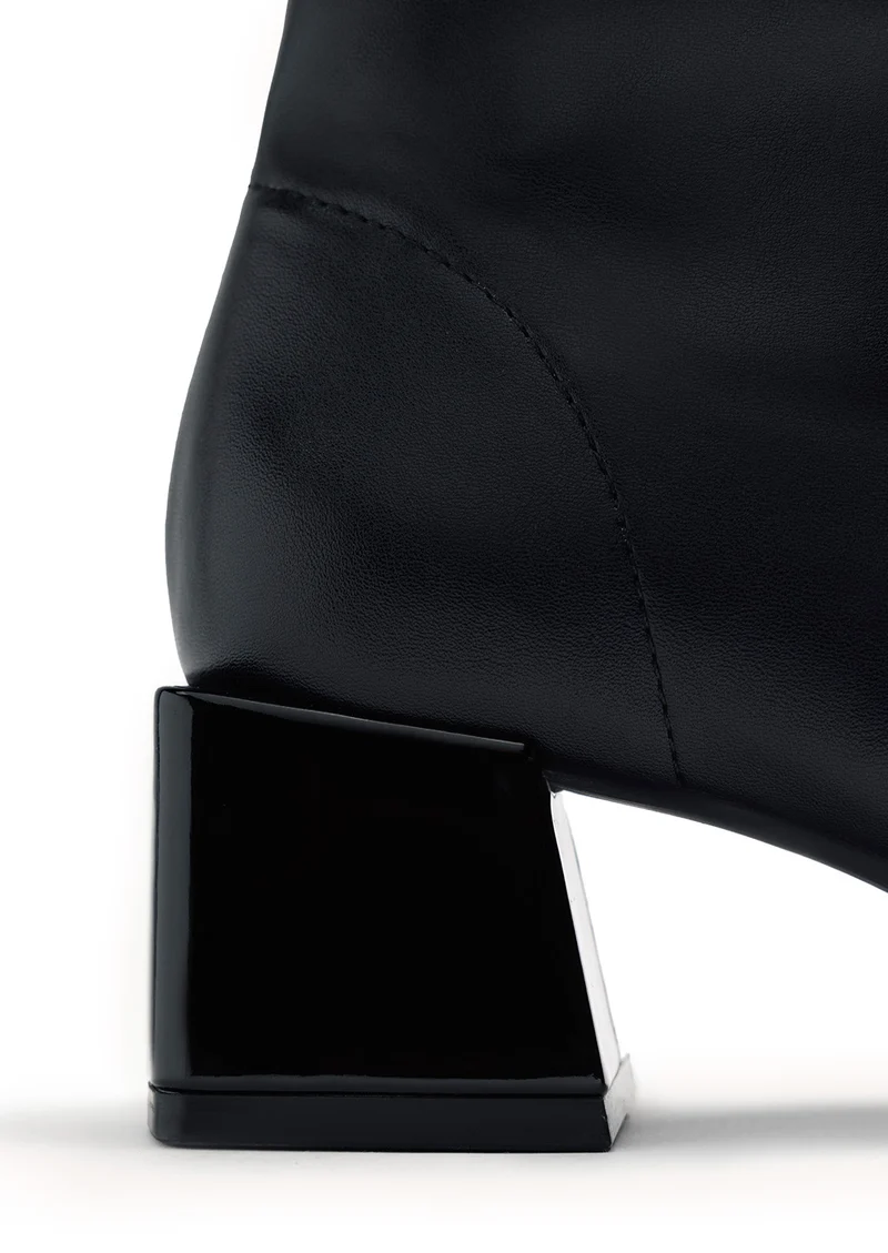 BLACK ELASTIC ANKLE BOOTS