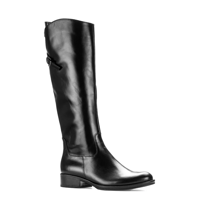 Bottes noires en cuir lisse