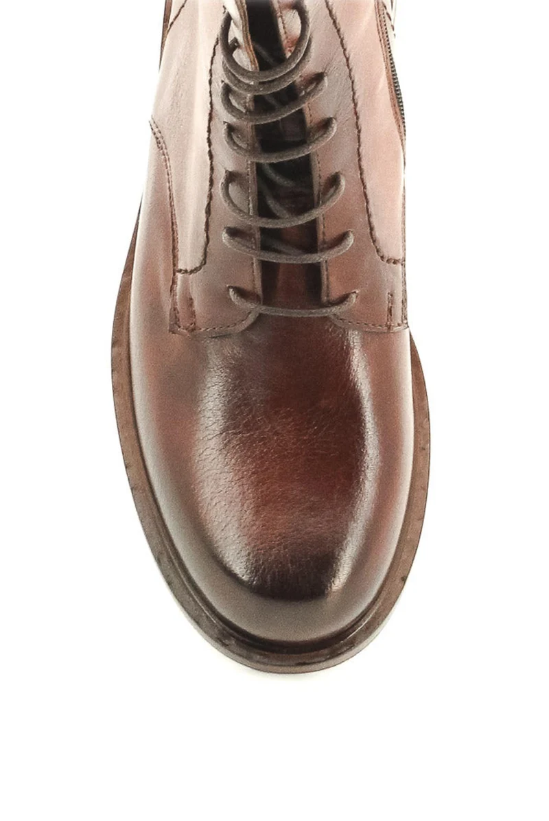 BOOTS D520