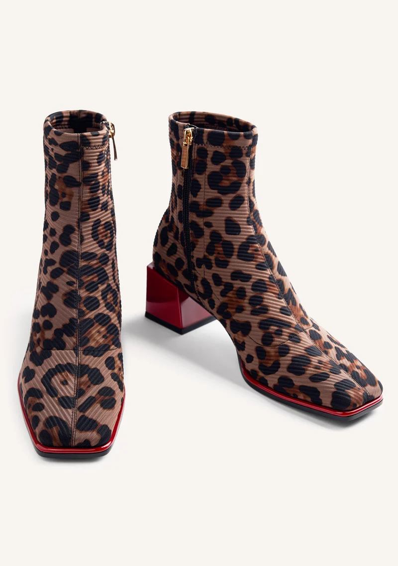 ELASTIC ANIMAL PRINT ANKLE BOOTS