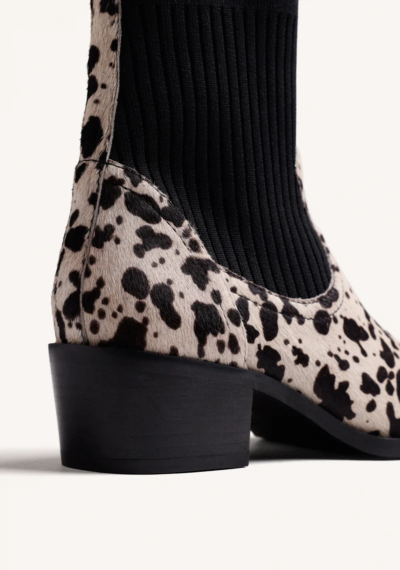 ELASTIC COWBOY ANIMAL PRINT LEATHER ANKLE BOOTS