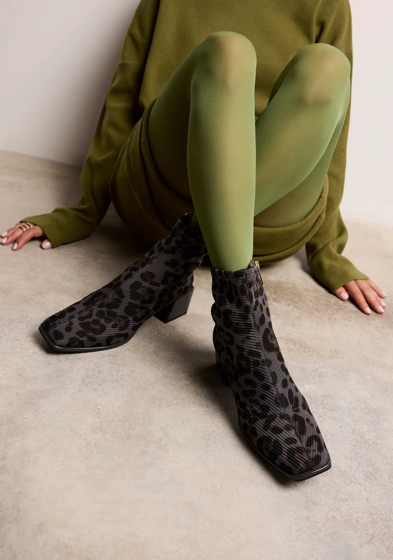 ELASTIC ANIMAL PRINT ANKLE BOOTS