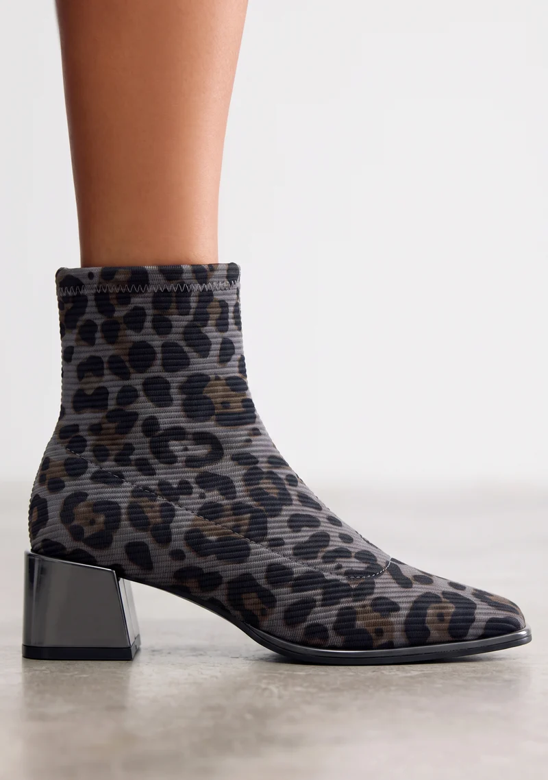 ELASTIC ANIMAL PRINT ANKLE BOOTS