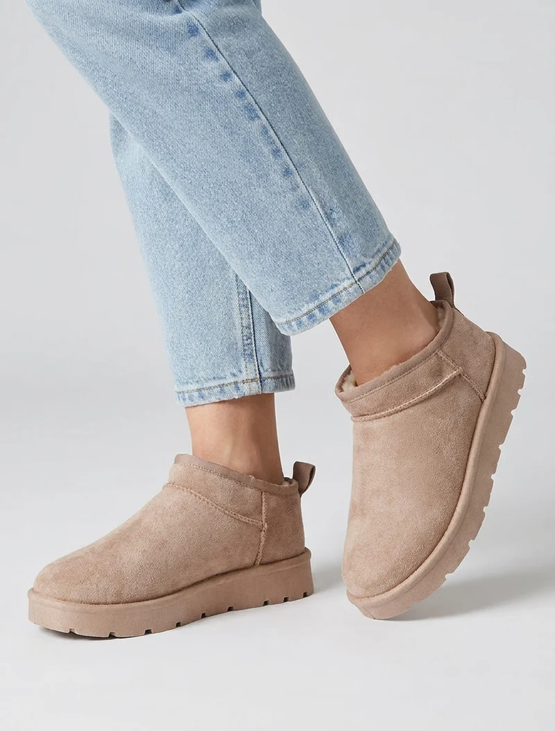 Bottines basses fourrées en suédine - Beige
