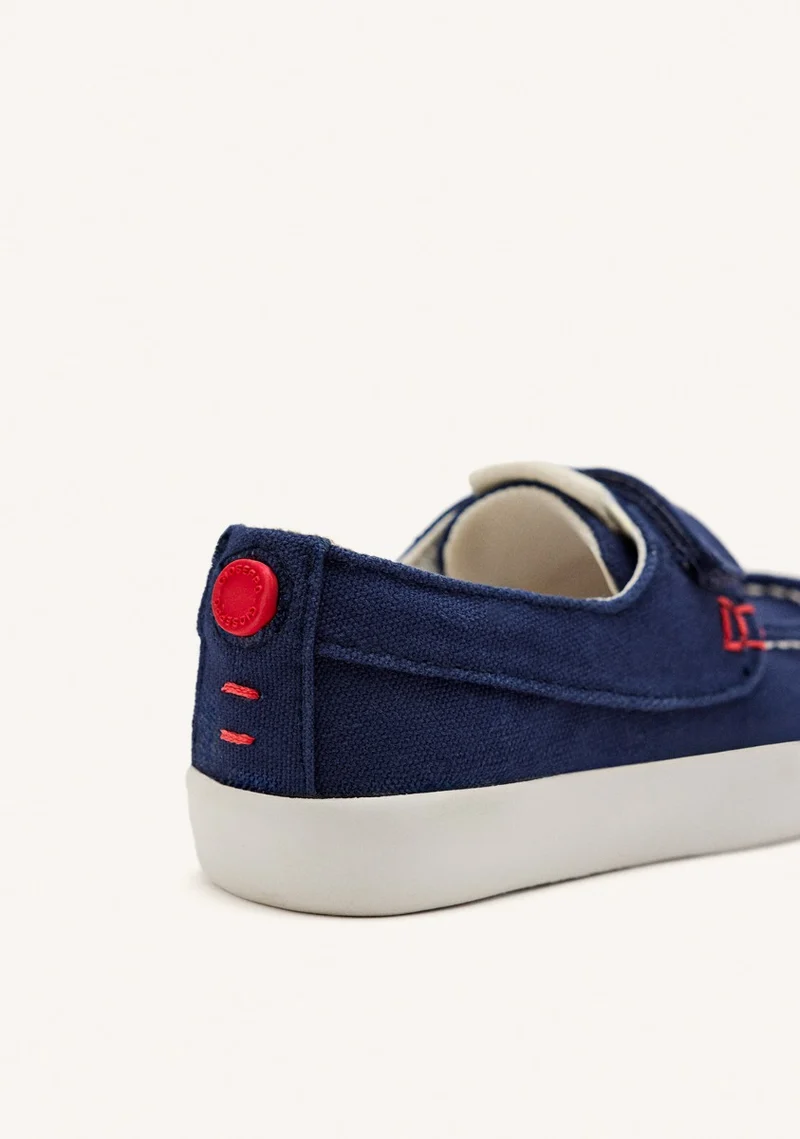 SPORTY NAVY BLUE NAUTICAL STYLE WITH COLOR ACCENTS FOR BOYS AND GIRLS SLATINA