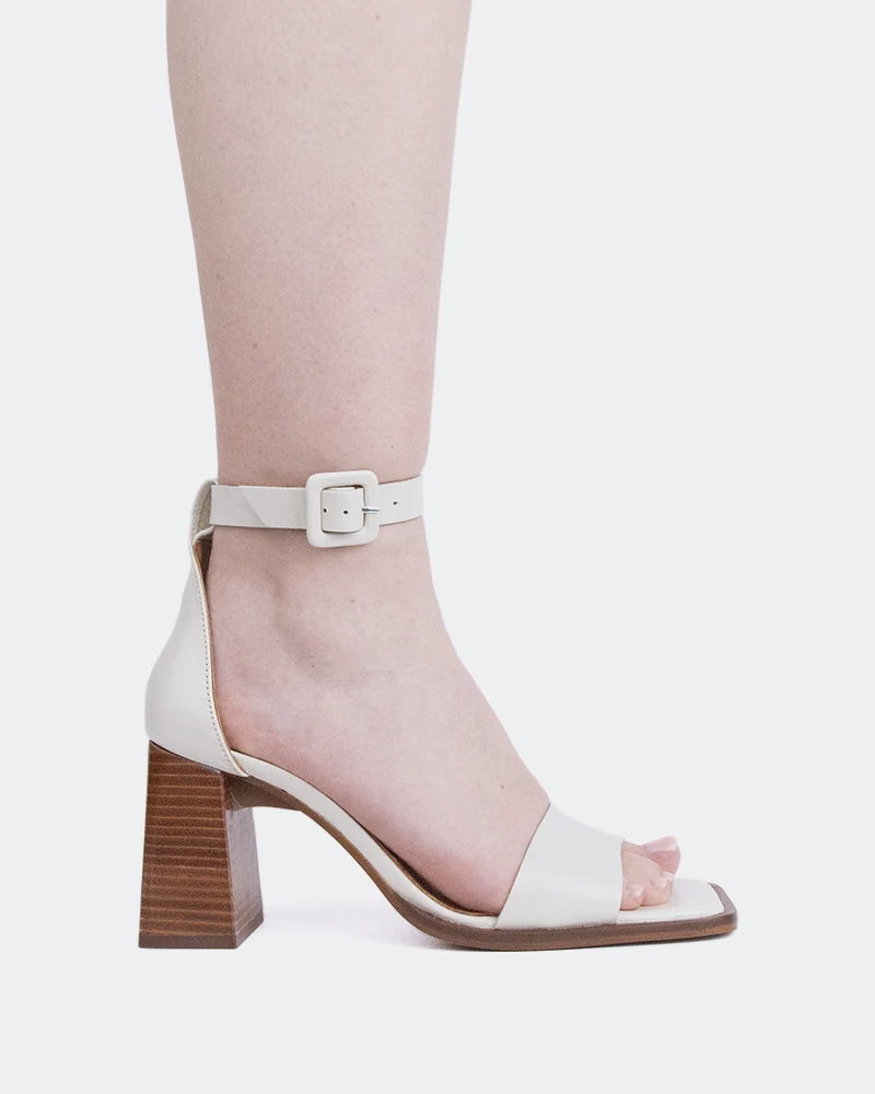 Vertigo, Off White Leather/Cuir Blanc Cassé