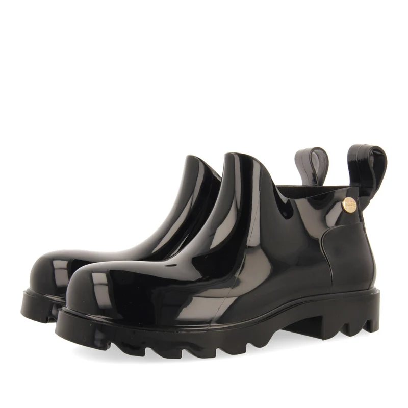 Letcher women's short black clog-style welly boots