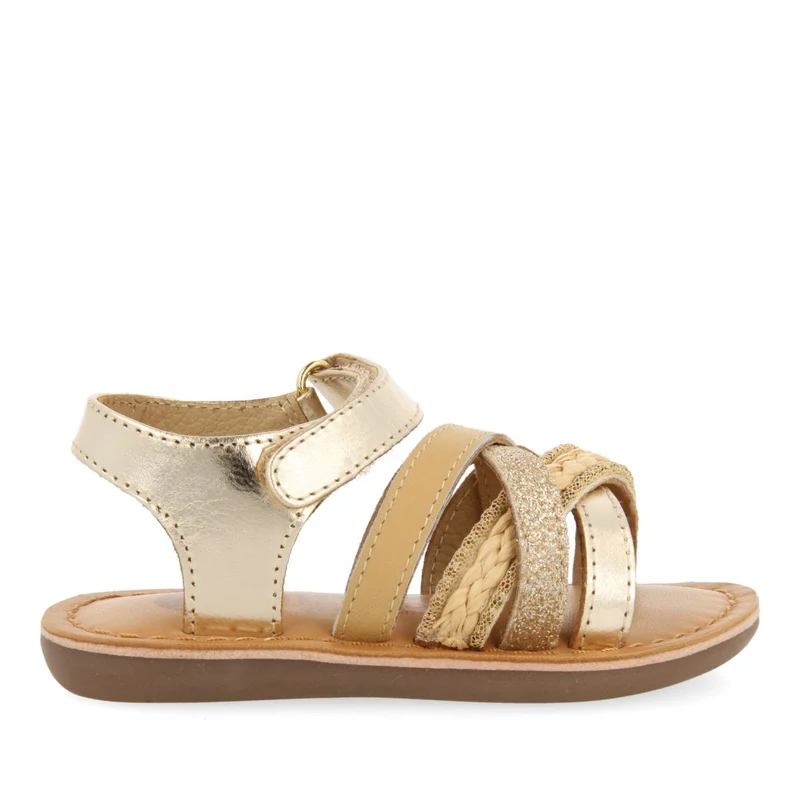 GOLDEN LEATHER SANDALS WITH EMBROIDERY IN RAFFIA, GLITTER AND METALLIC ACCENTS FOR BABY ILOK