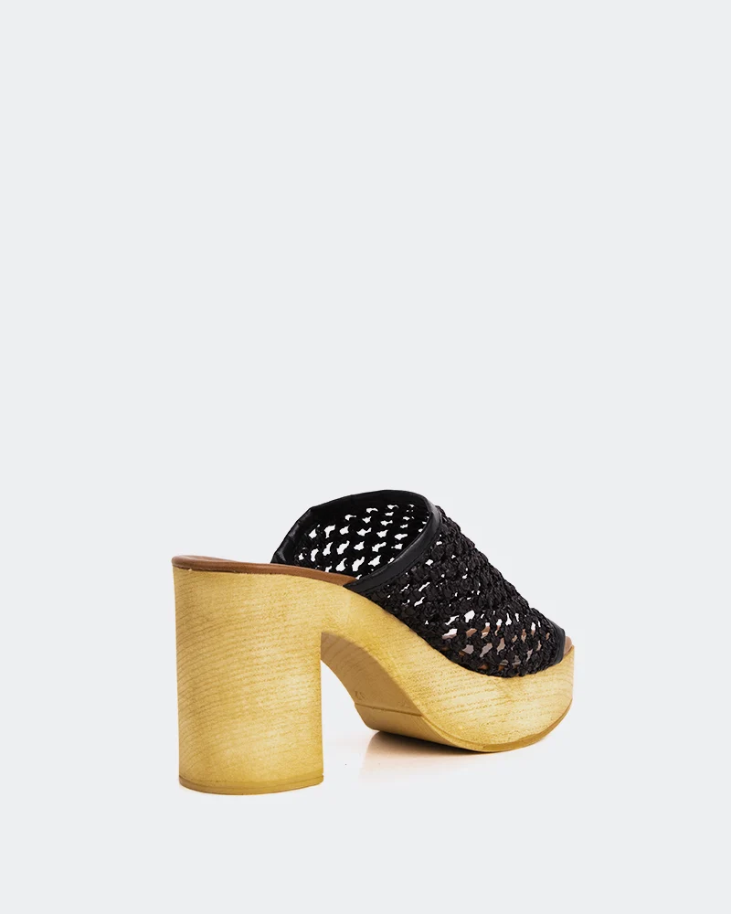 Faustine Black Rafia