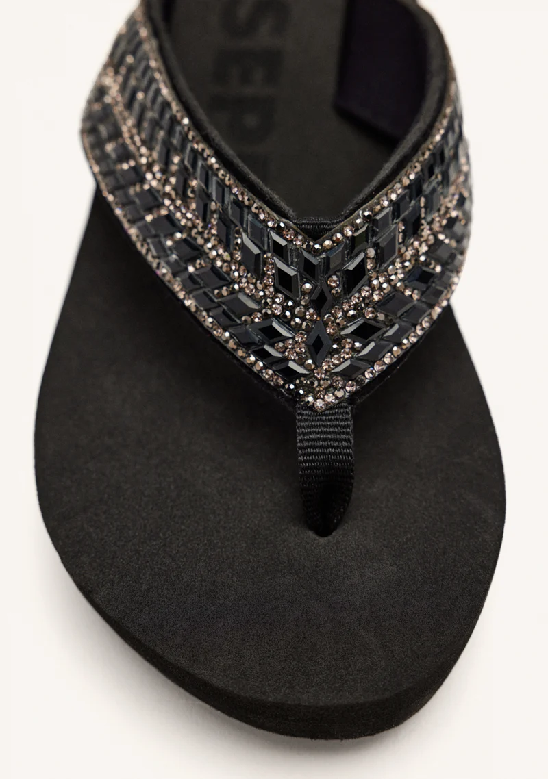 BLACK WEDGE SANDALS WITH CRYSTAL EMBELLISHMENT FOR WOMEN DEVICES