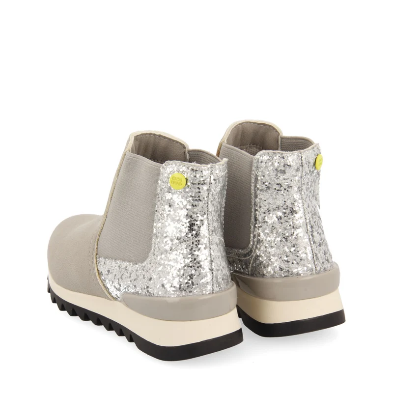 Luncarty children's chelsea boot-style sneakers with shiny silver detail