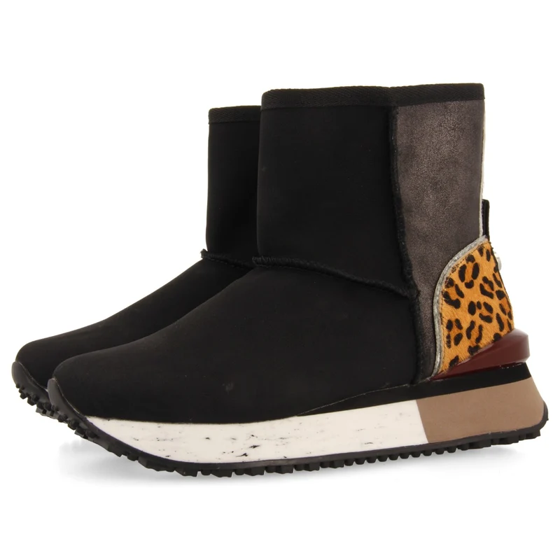 Dunoon women's black shearling boot-style sneakers with details