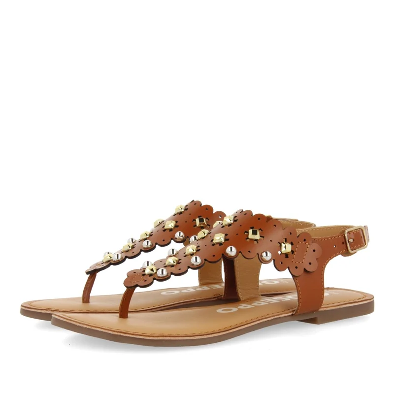 LEATHER SKIN SANDALS WITH FLOWER EMBELLISHMENT AND STUDS FOR WOMEN PRELOJ