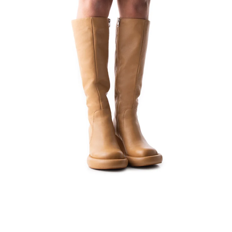 Maverik Camel Leather