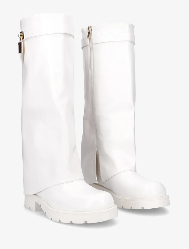 Bottes en simili à revers et bijou cadenas - Blanc