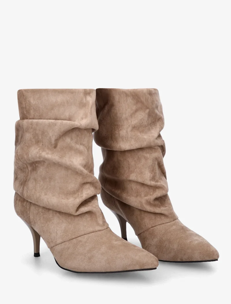 Bottines froncées en suédine à bouts pointus - Taupe