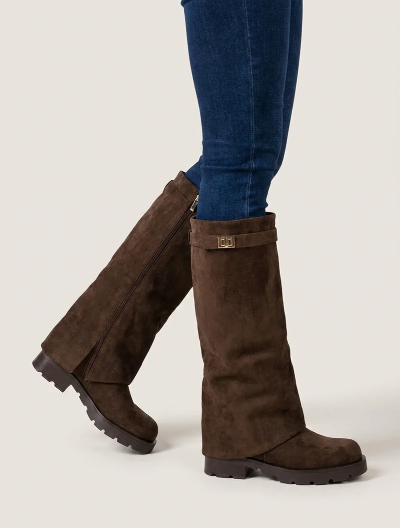Bottes renversées en suédine - Marron
