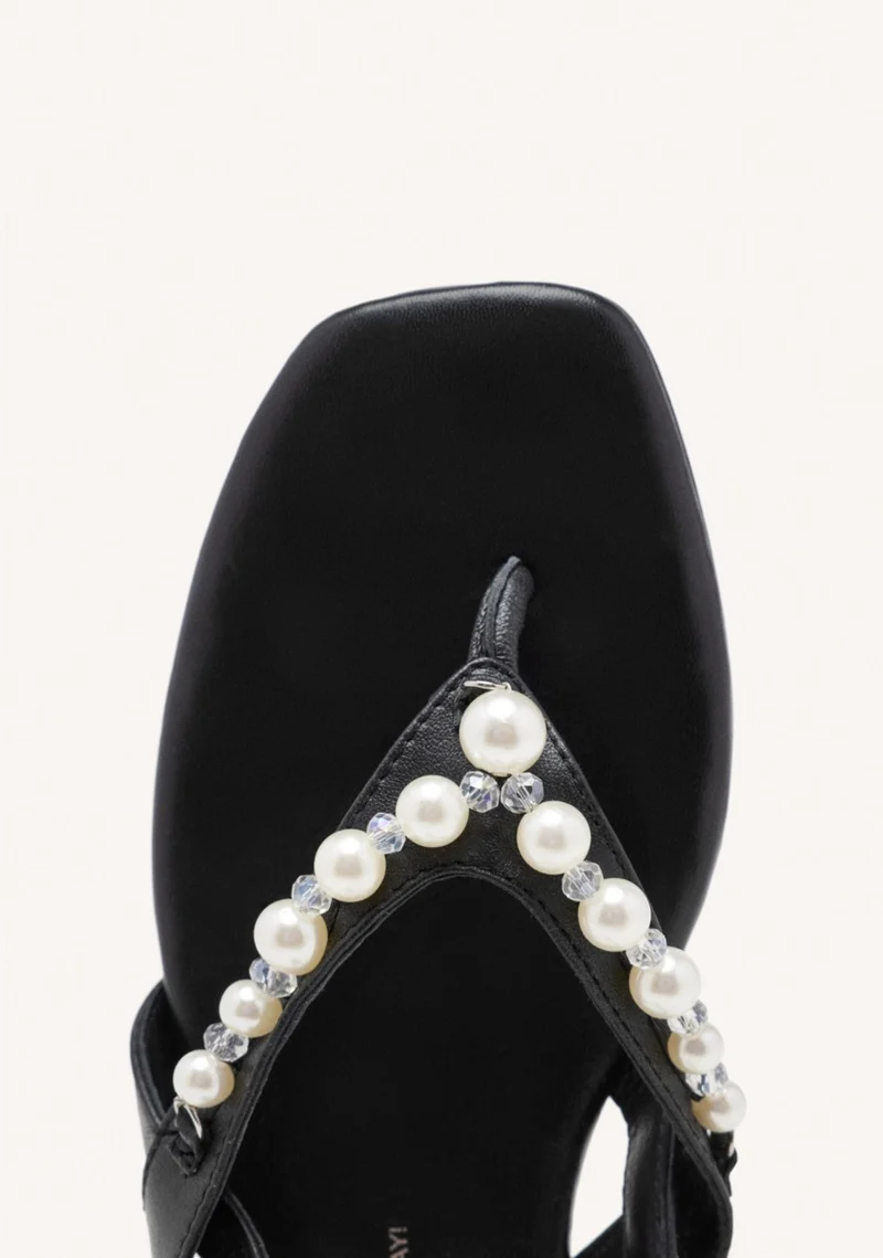BLACK LEATHER SANDALS WITH PEARLS FOR WOMEN SUMPTER