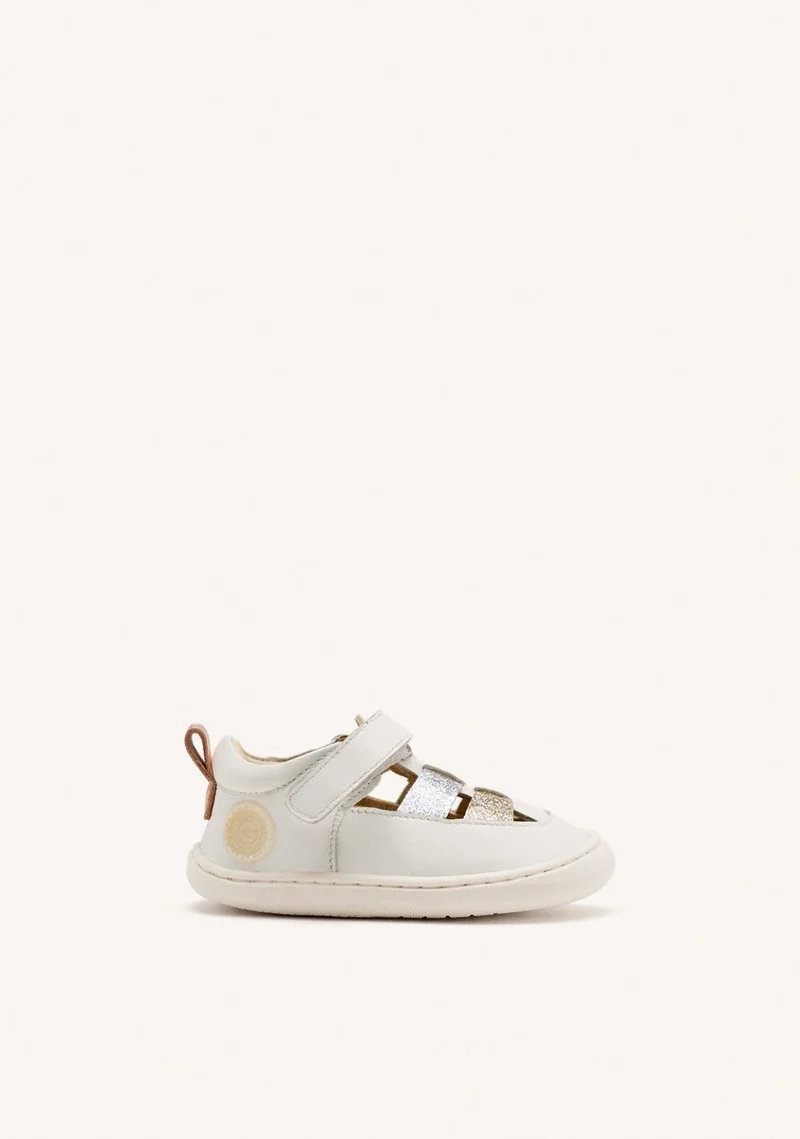 WHITE CRAB-STYLE SANDALS WITH ADJUSTABLE CLOSURES FOR BABIES ODELL