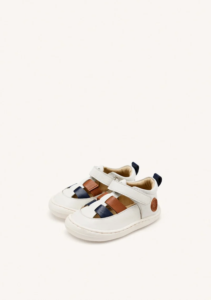WHITE CRAB-STYLE SANDALS WITH COLOR ACCENTS AND ADJUSTABLE CLOSURES FOR BABIES POREC