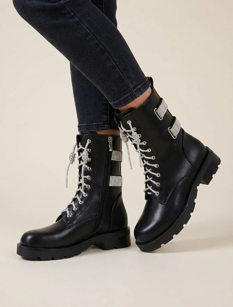 Boots à lacets et bandes strassées - Noir