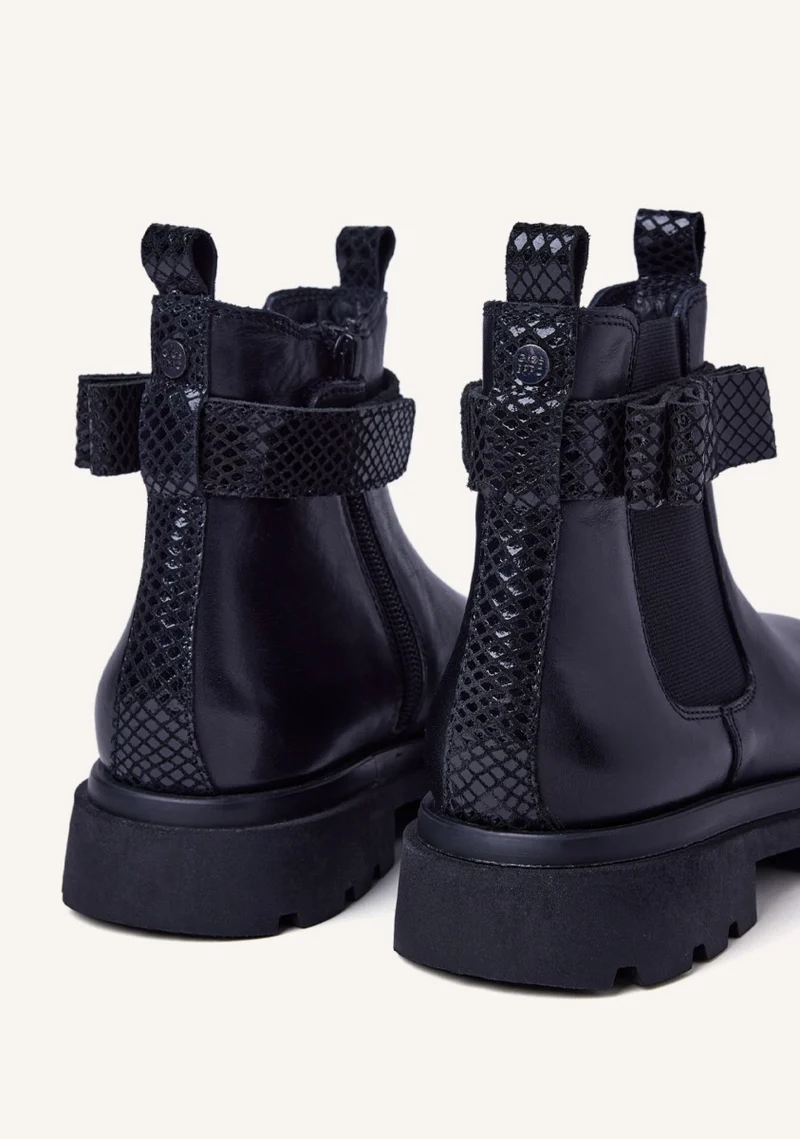LEATHER BOOTS BOWS AGASSIZ