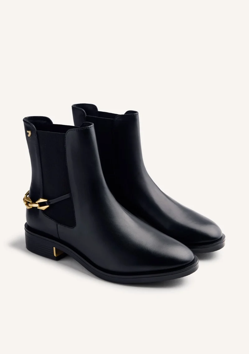 CHAIN LEATHER CHELSEA BOOTS REESE