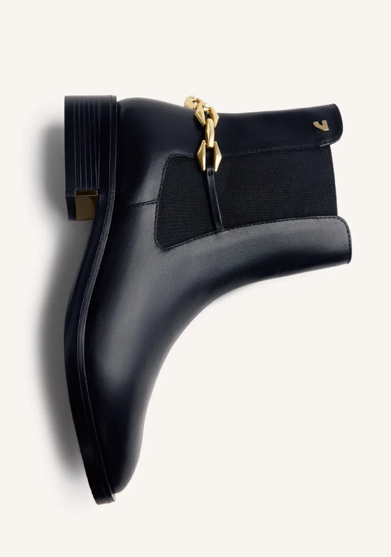 CHAIN LEATHER CHELSEA BOOTS REESE