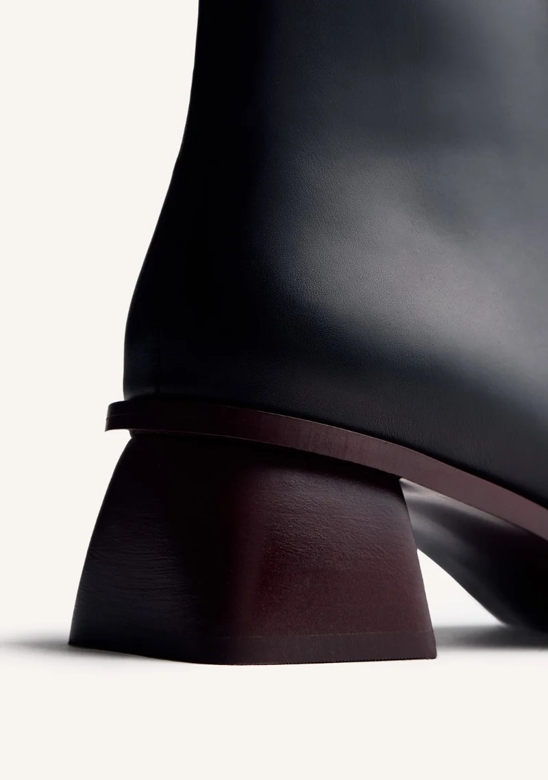 LEATHER BOOTS PIERZ