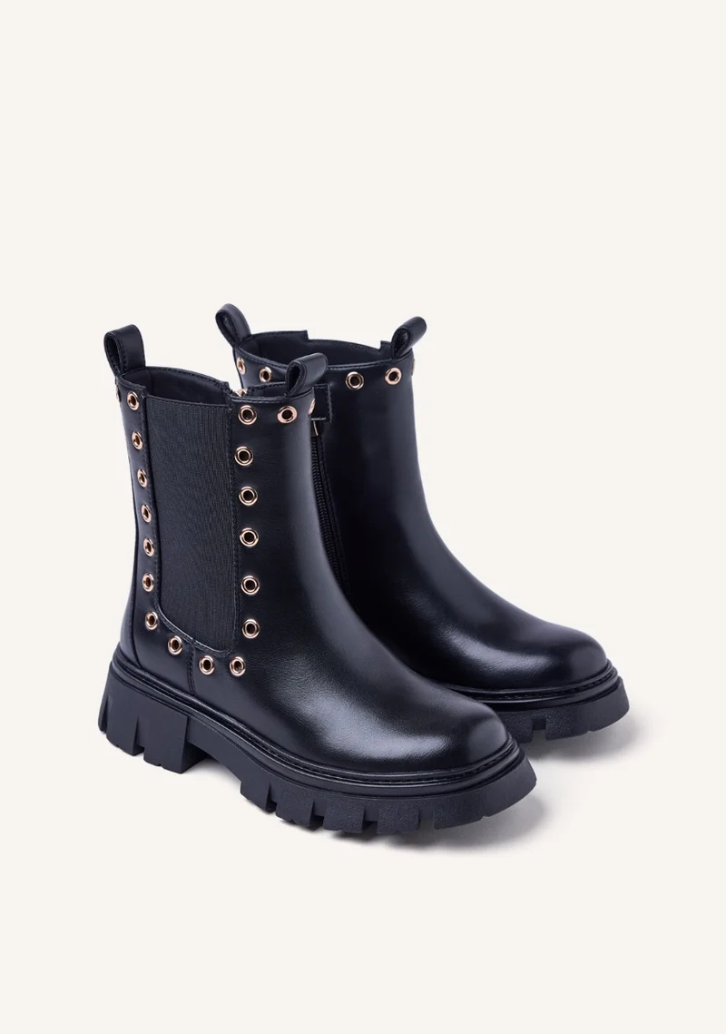 EYELET BOOTS DENHAM