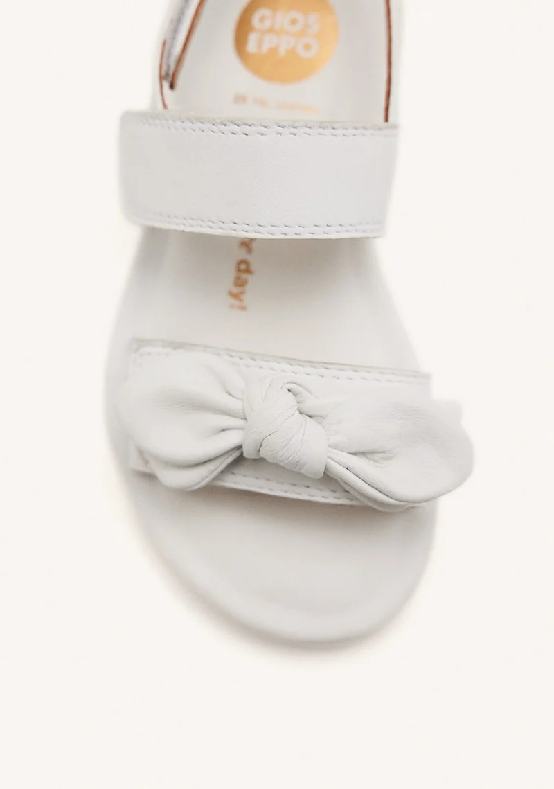 Sandals for girls with tie