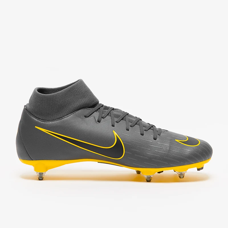 Chaussure de football à crampons pour terrain gras Nike Merc