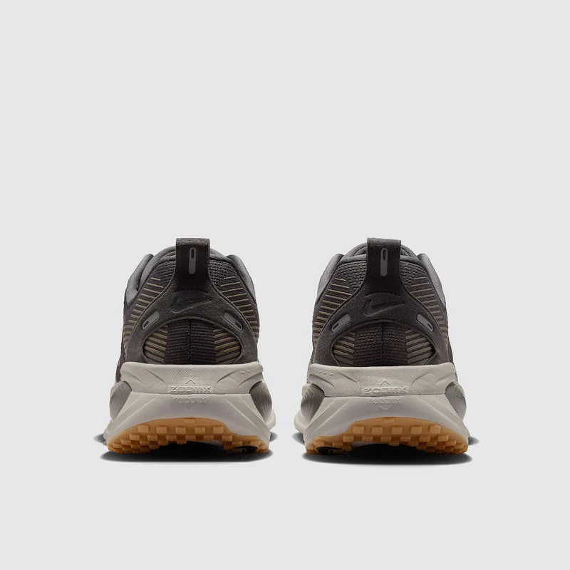 Nike Vomero 18