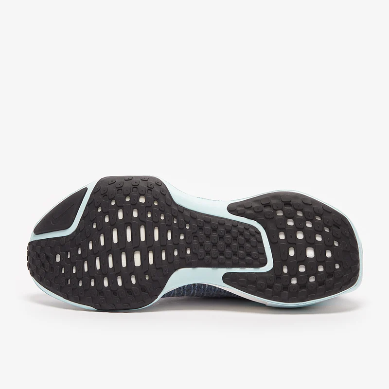 Nike Chaussure de running sur route pour homme Invincible 3
