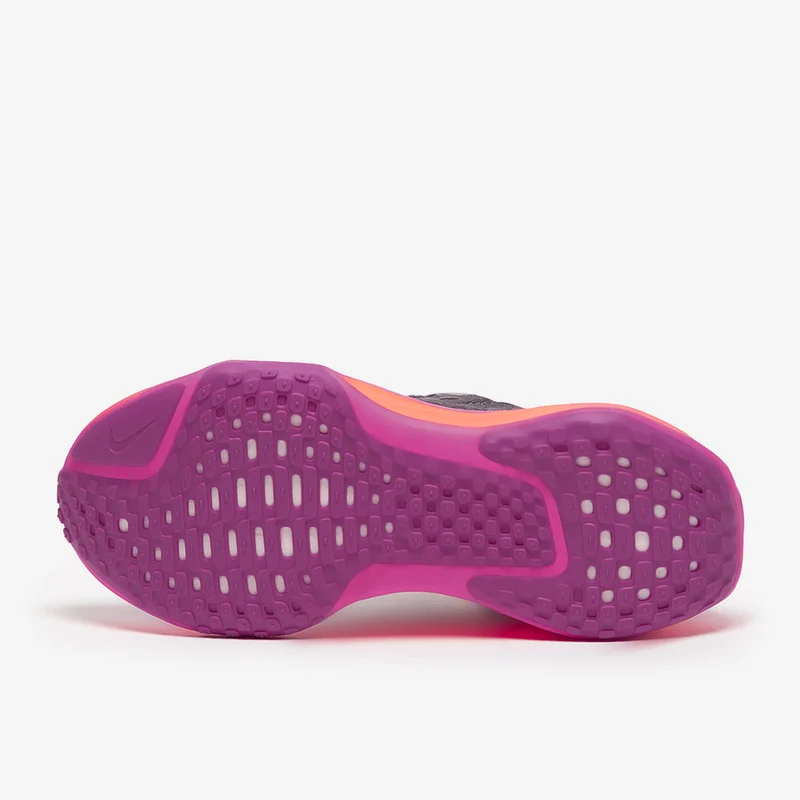 Nike Chaussure de running sur route pour femme Invincible 3