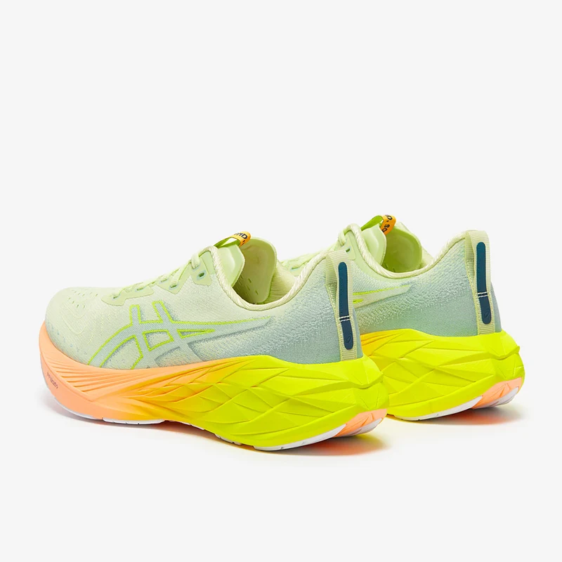 Asics Novablast 4 Paris pour Femme