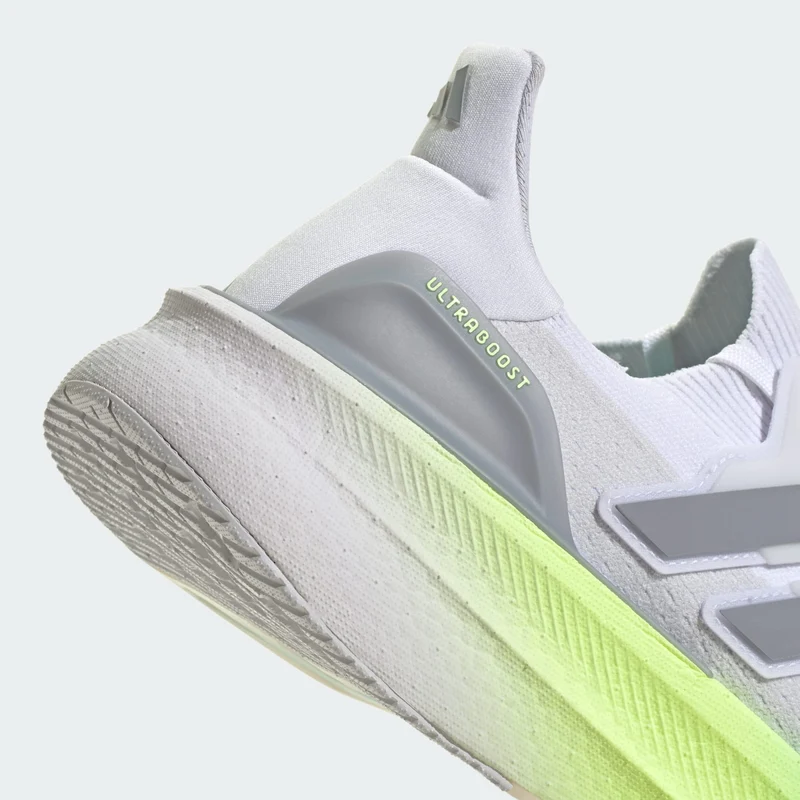 adidas Men Chaussure Ultraboost 5