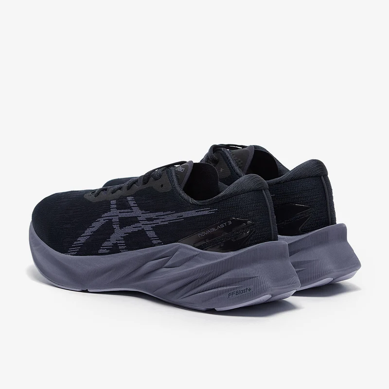 ASICS Novablast 3