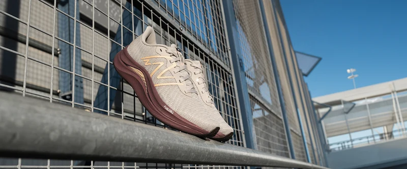 New Balance FuelCell Propel v4 pour Femme