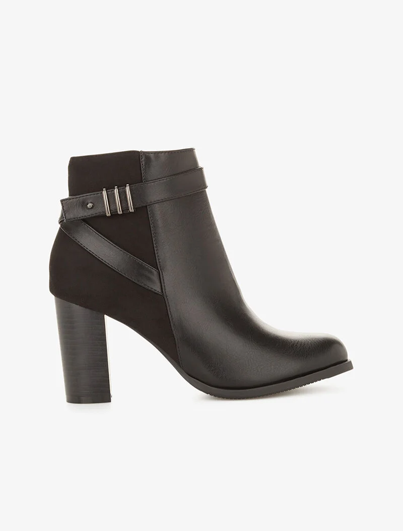 Bottines à brides croisées - noir