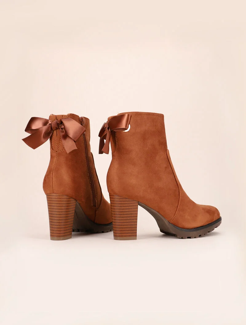 Bottines en suédine à détail noeud - camel