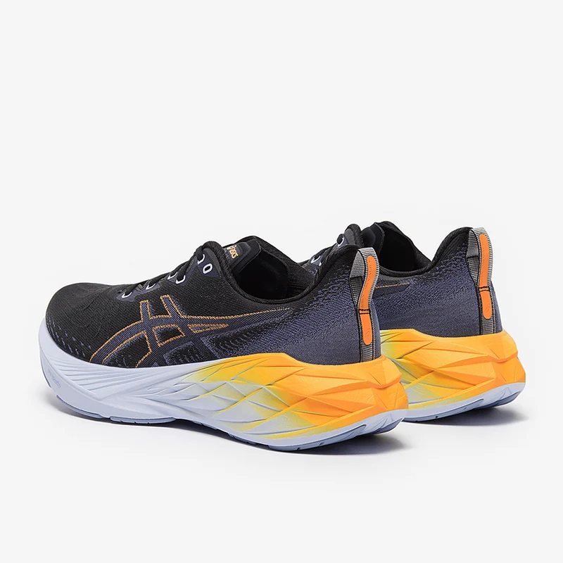 Asics Novablast 4