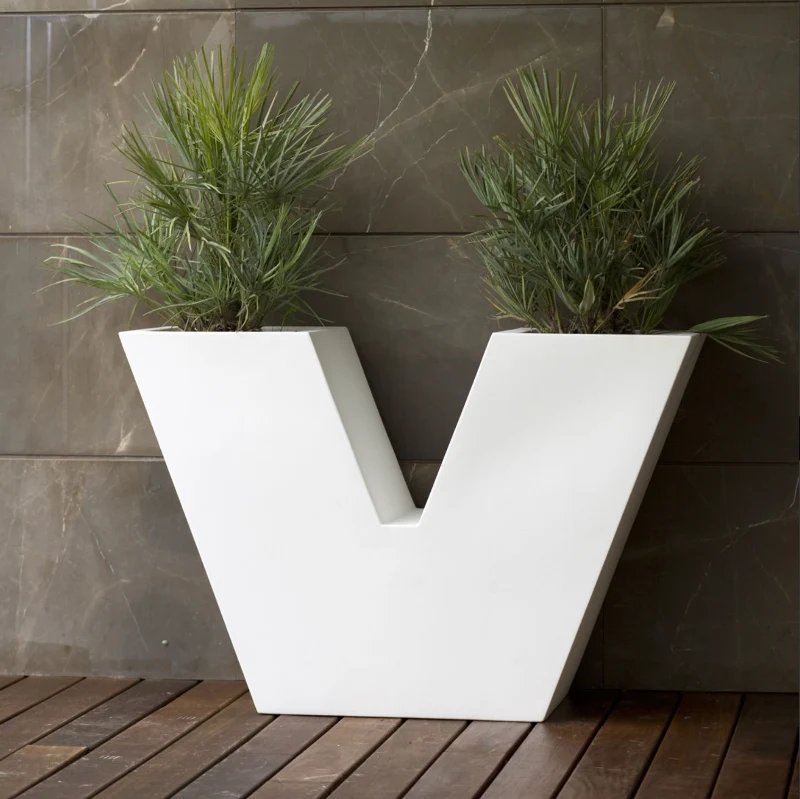 Pot - V