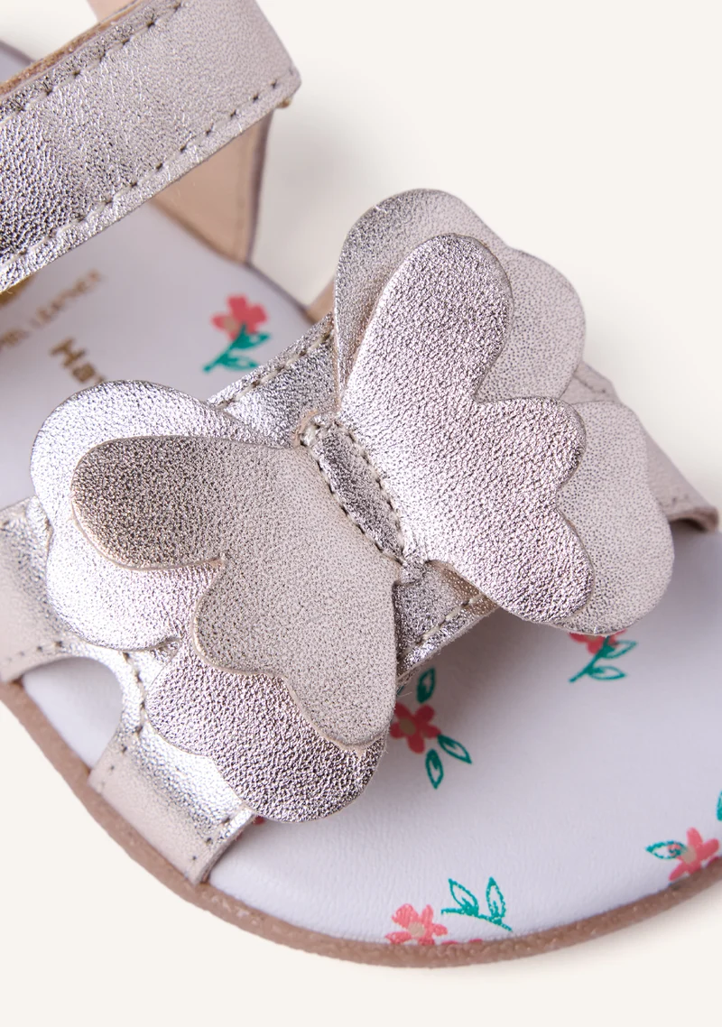 GIOSEPPO BAREFOOT - SHINY LEATHER SANDALS WITH BUTTERFLY NANDI
