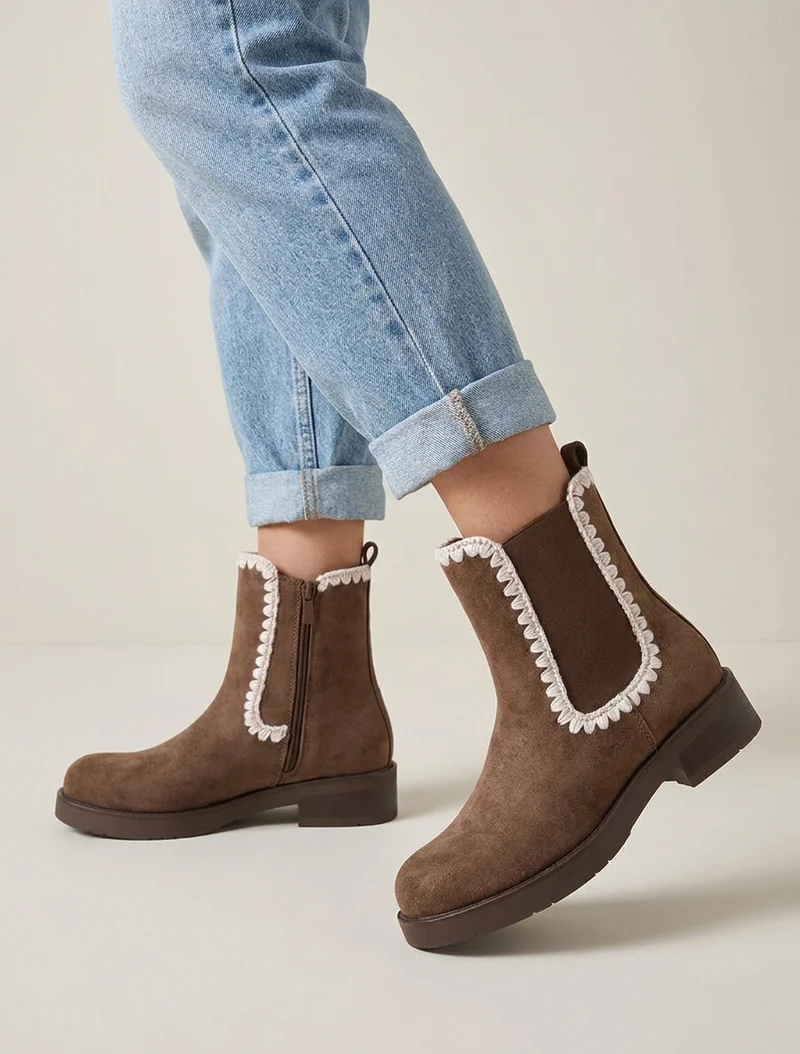 Bottines suédine élastiquées à broderies - Marron