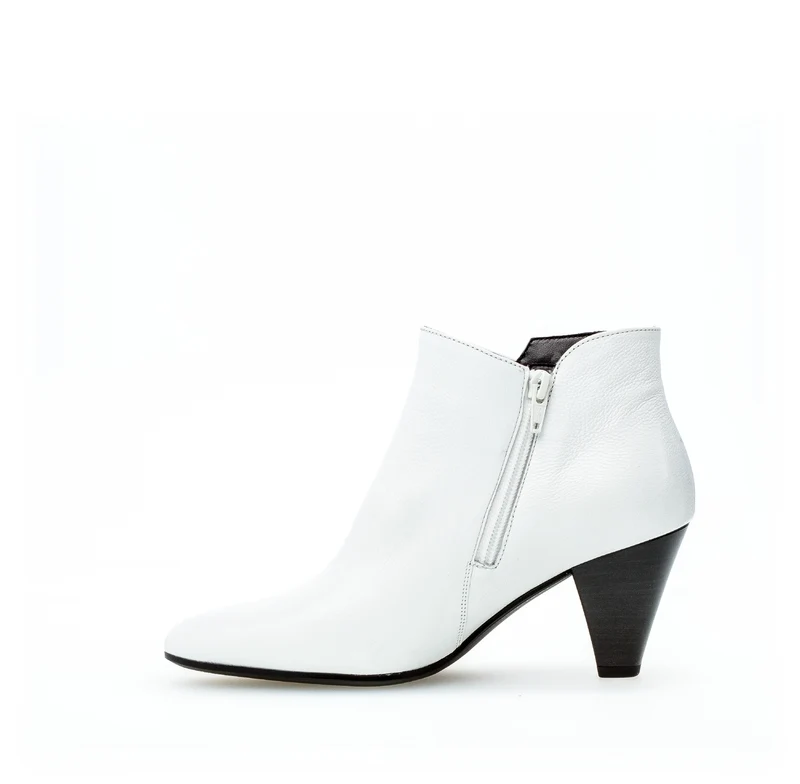 Bottines modernes blanches en cuir