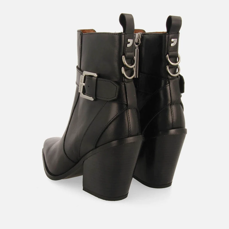 COWBOY LEATHER BOOTS WITH HEEL SANDVED