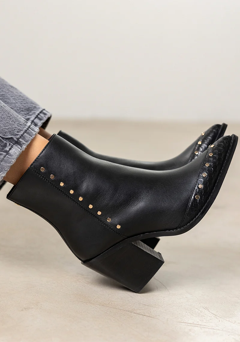 COWBOY BOOTS WITH HEEL IN LEATHER MAISSAU