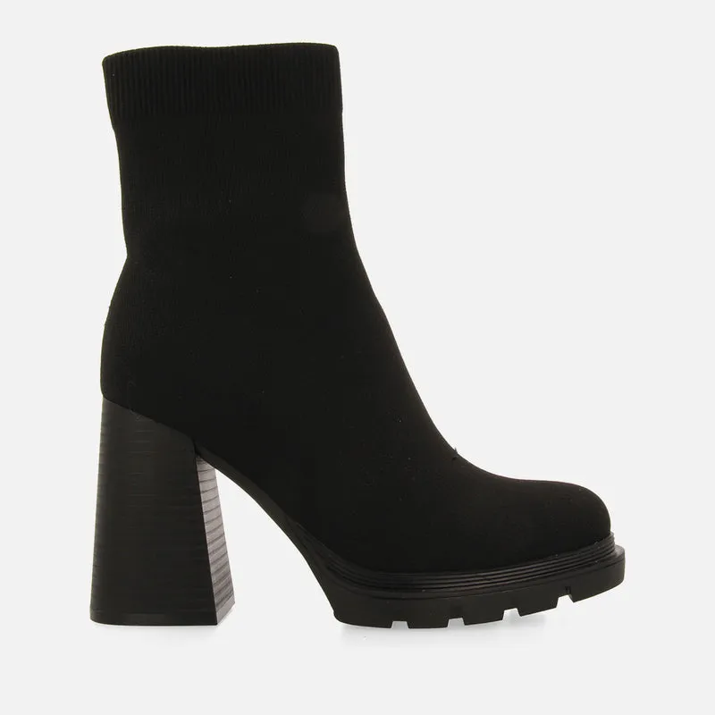 SOCKS-STYLE ANKLE BOOTS WITH HEEL AND TRACK SOLE KENDERES