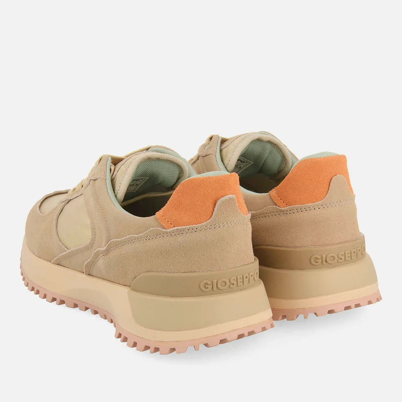 RETRO SNEAKERS FLOING